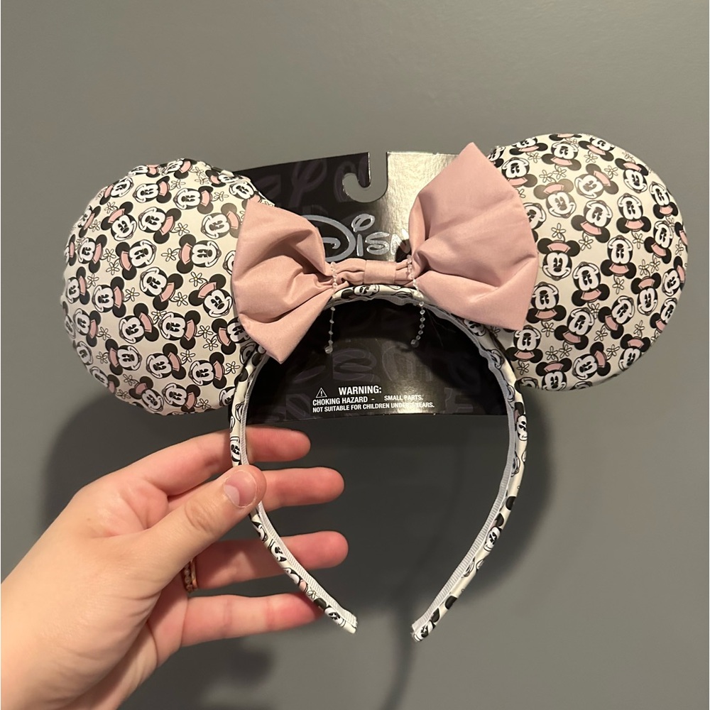 NWT Minnie Ears